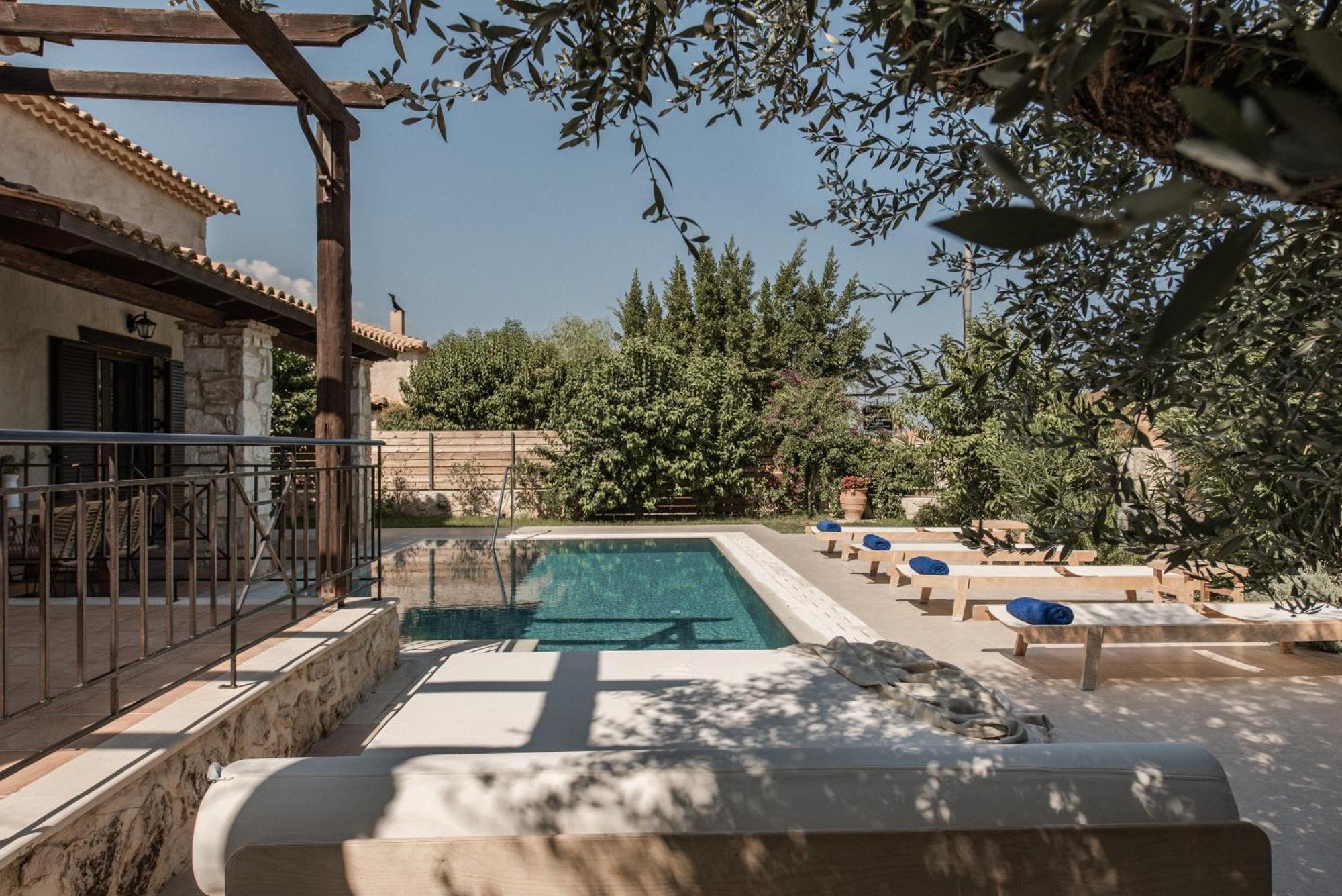 Viatzo Villas - Eclectic Villas With Heated Saltwater Pools Mouzakion  Bagian luar foto